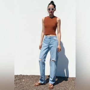 Zara Mid-Rise Ripped Jeans Size 4